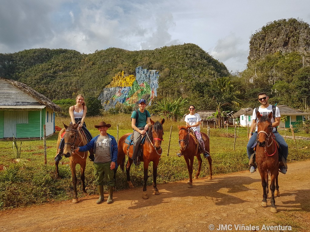 JMC-Vinales-aventura-Excursion-cheval-Havane-1